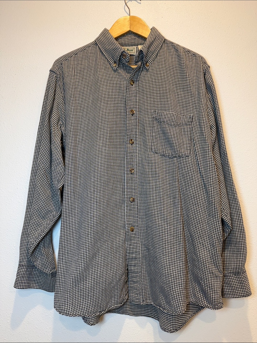 LL Bean Long Sleeve Full Button Down Green & White Mens Shirt 100% Cotton L